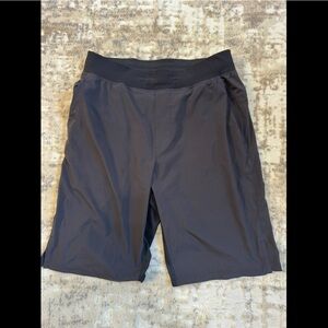 Lululemon Zeroed in, size medium